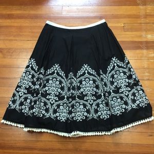 Fabulous LOFT skirt with ball fringe